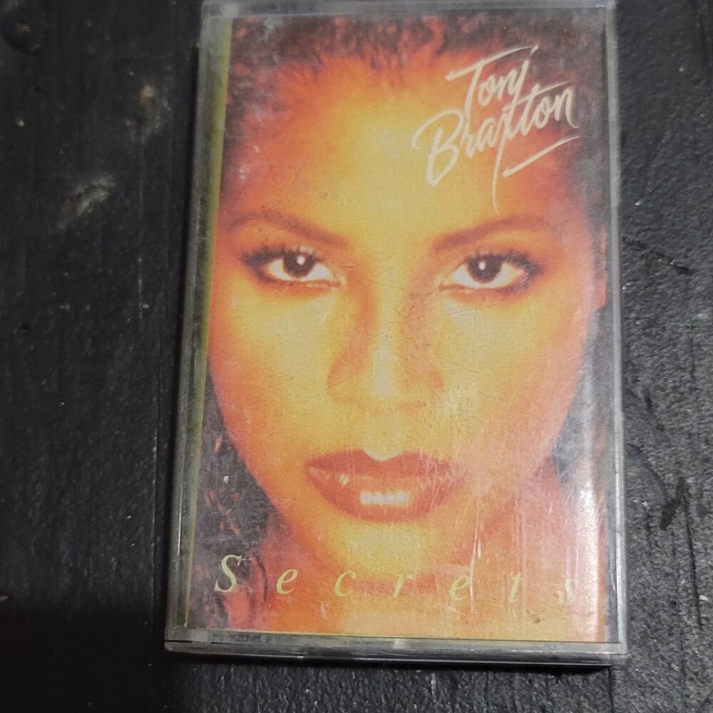 Vtg 1996 Toni Braxton SECRETS Cassette Tape